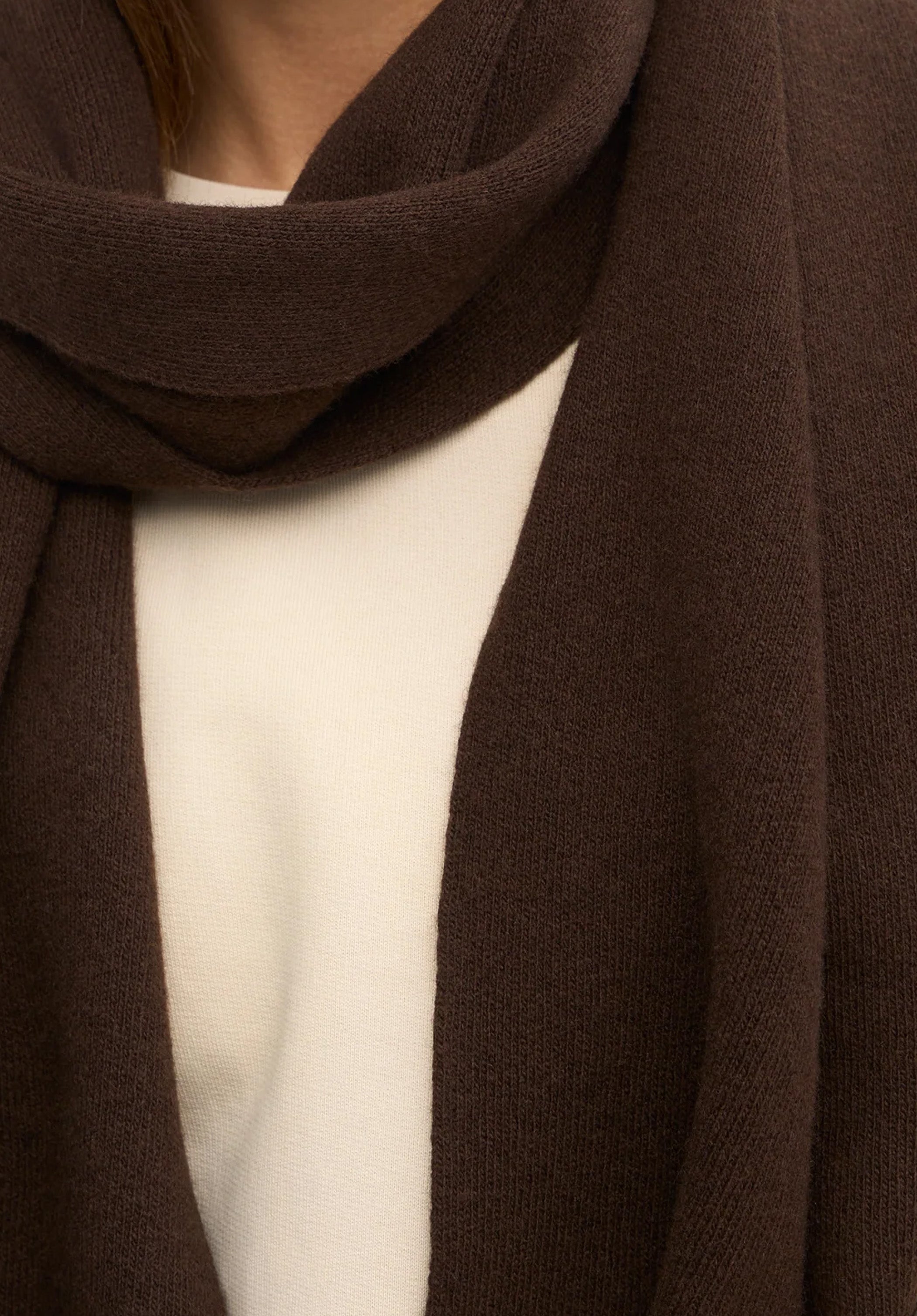 CEDAR MERINO MUFFLER