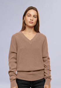 BEIGE MERINO V NECK